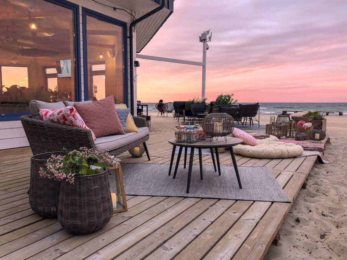 ZESTAW MEBLI OGRODOWYCH. INSPIRACJE